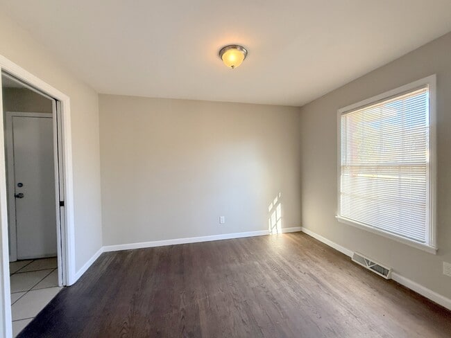 Building Photo - 1729 Laverne Dr NW