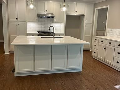 Building Photo - 509 Castlewood Trail