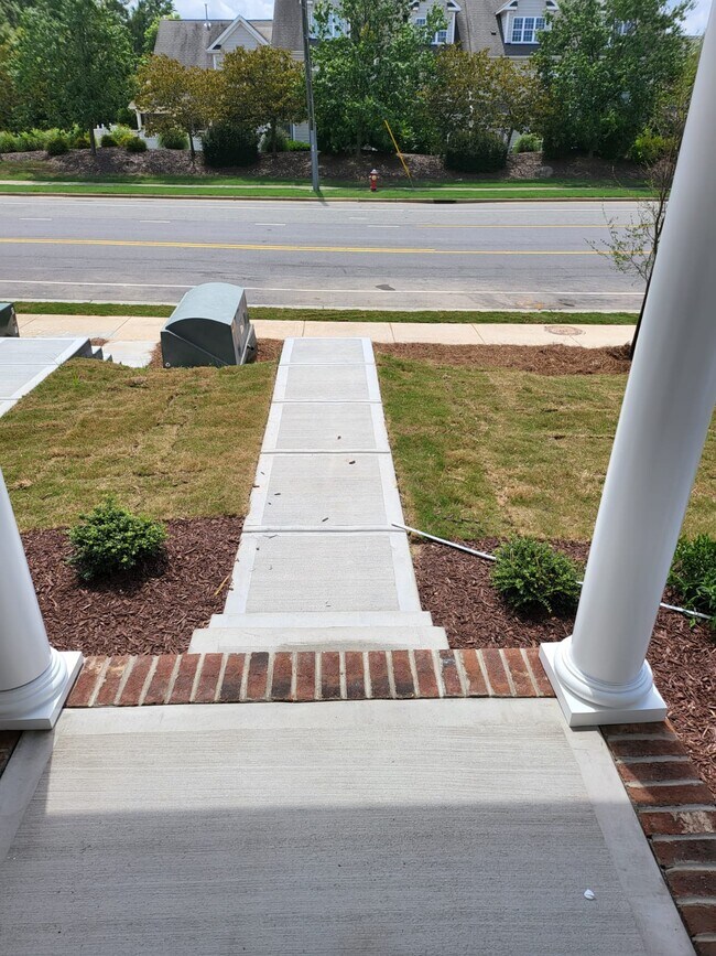 Building Photo - 436 Church St