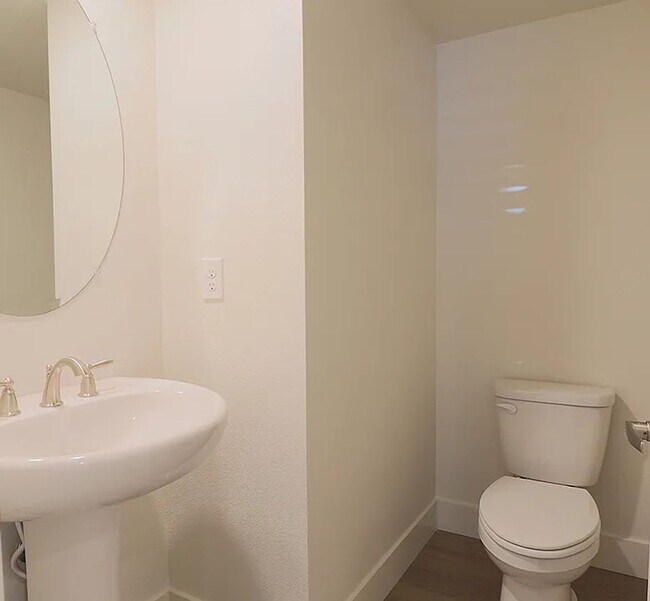 Building Photo - $2295.00 REDUCED - BRAND NEW - GRANITE - S...