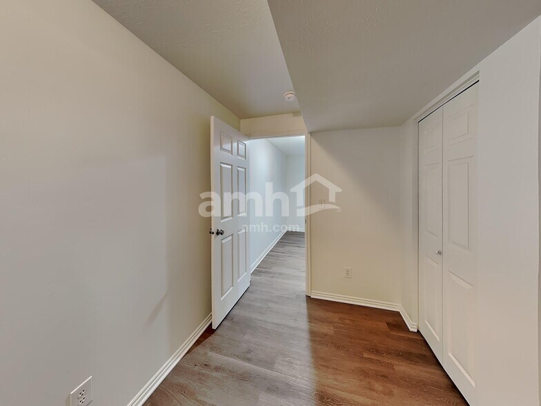 Building Photo - 6828 Denby Dale Rd