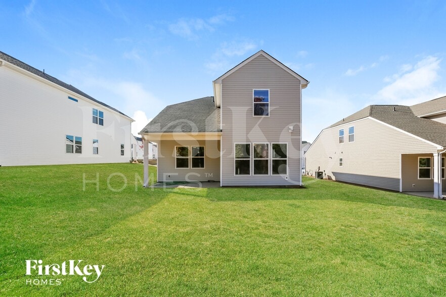 Building Photo - 534 Hillpark Ln