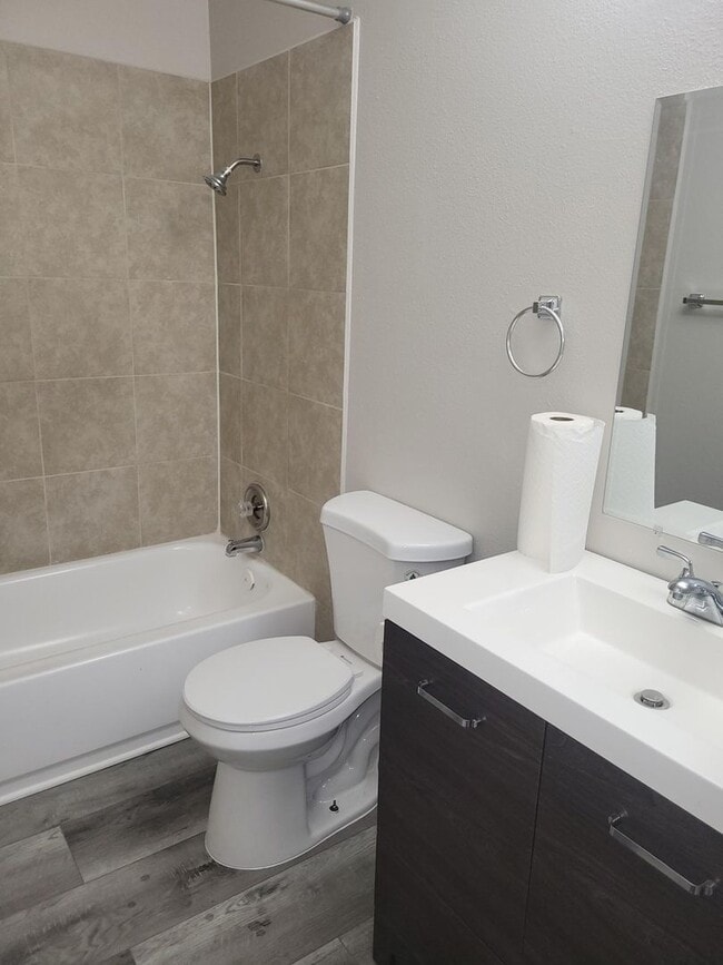 Building Photo - Hialeah- Beautifully Remodeled Single-Story Condo 3-Bedroom Home Near UNLV & Airport