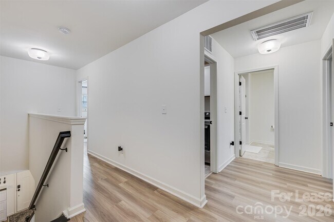 Building Photo - 12017 Basking Dr