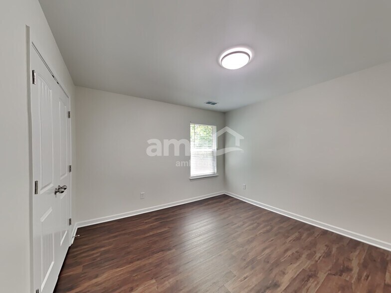 Building Photo - 4899 McEver View Dr
