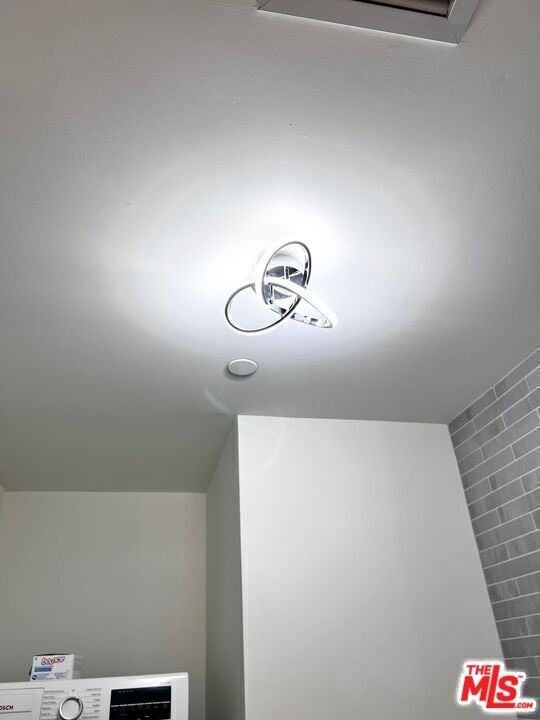 Building Photo - 889 Francisco St