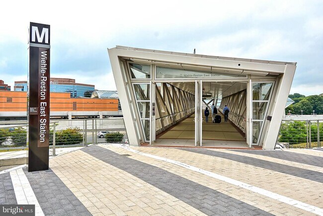 Building Photo - 1675 Bandit Loop