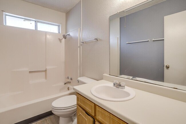 Building Photo - 2602 NW 21st St