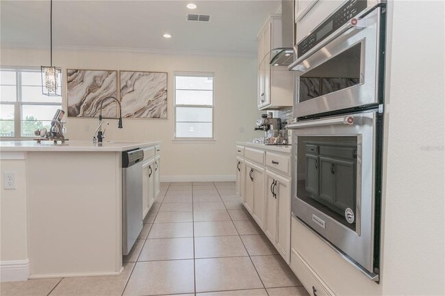 Building Photo - 3080 Crispin Cir