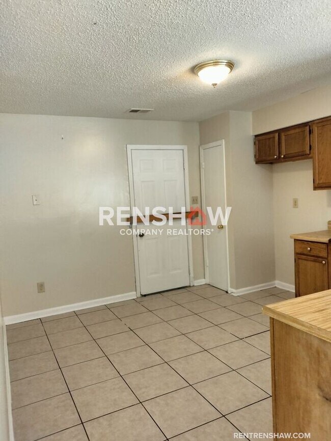 Building Photo - 5266 Bitter Creek Dr. Home For Rent In Nor...