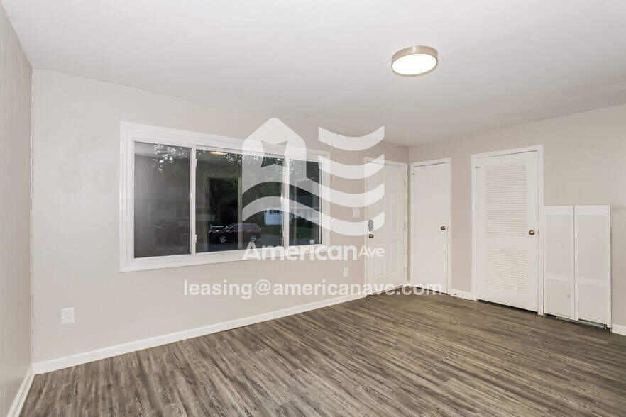 Building Photo - 16 Sillman Ct