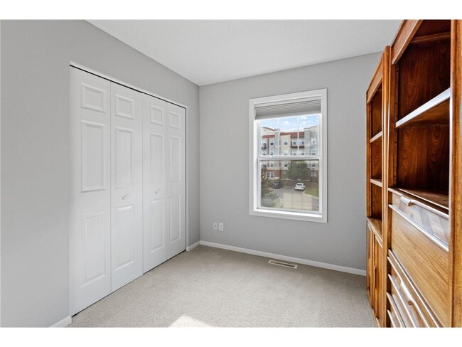 Building Photo - 1809 3rd St NE