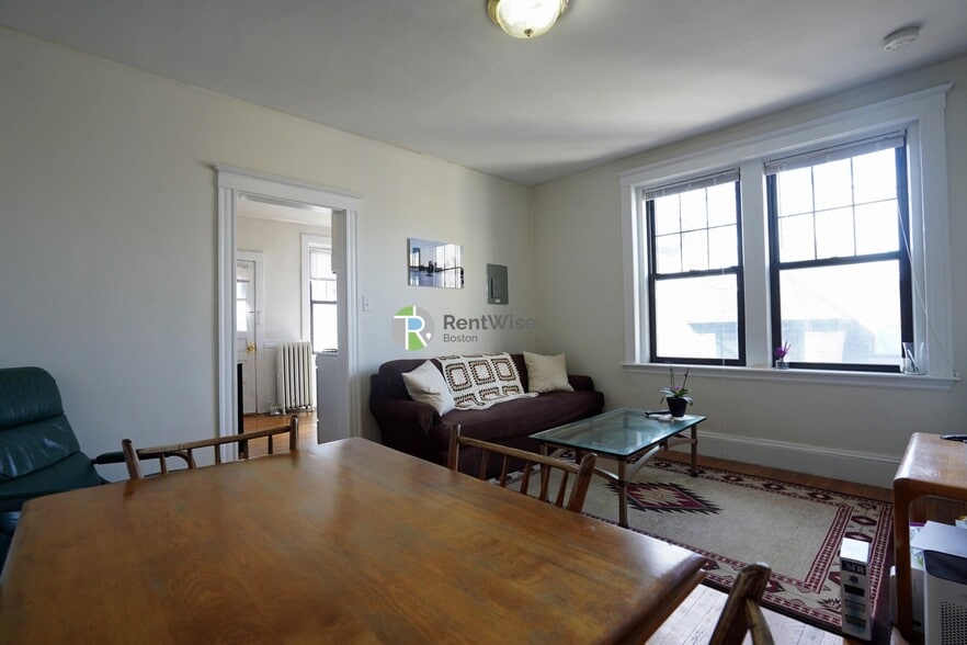 Building Photo - 294 Harvard St