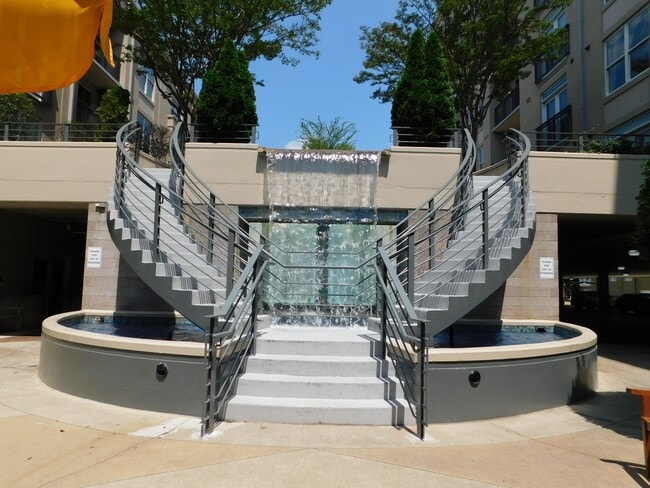 Building Photo - 1315 East Blvd