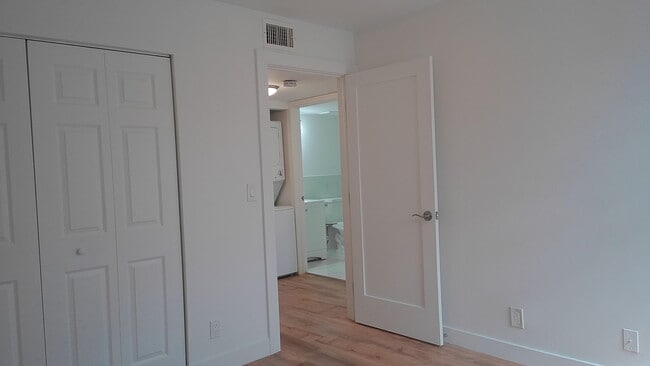 Building Photo - 3180 Leewood Terrace