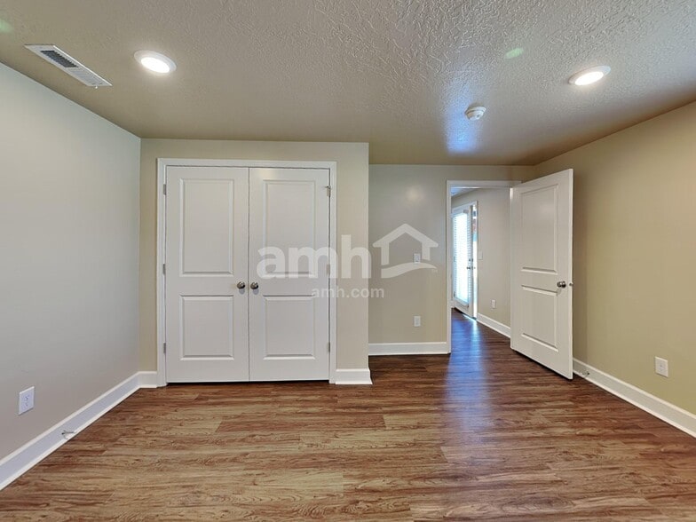 Building Photo - 2293 E Tumbleweed Rd