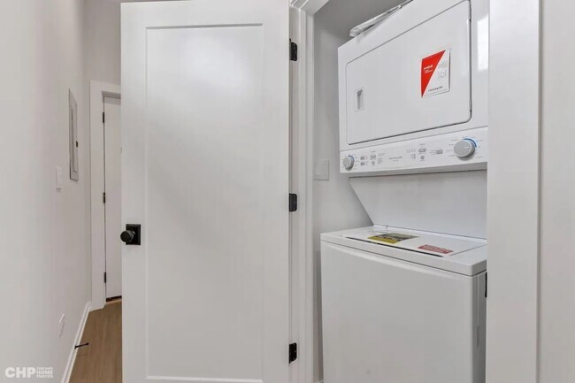 Building Photo - 5434 S Michigan Ave