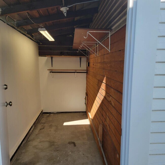 Storage area adjacent to house - 1331 Barrington Way