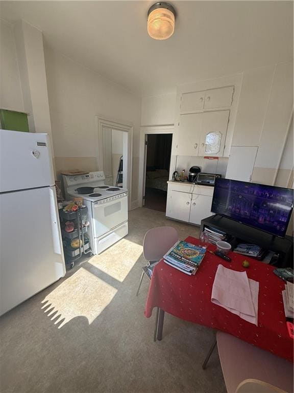 Building Photo - 12 Park St