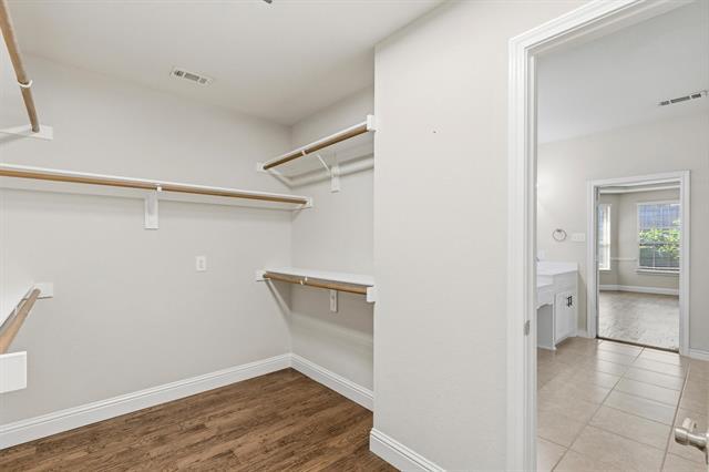 Building Photo - 357 Spring Meadow Dr