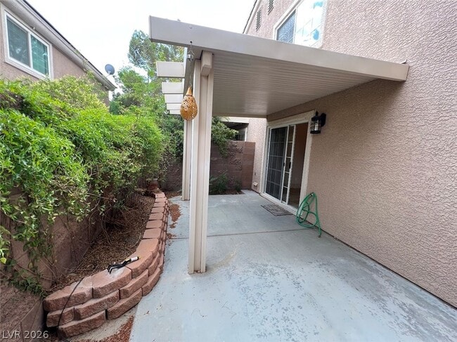 Building Photo - 415 Roman Tree Ct