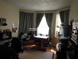 Building Photo - 46 Saint Stephen St