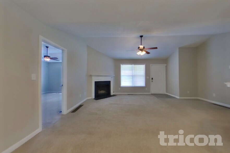 Building Photo - 87 Princeton Dr