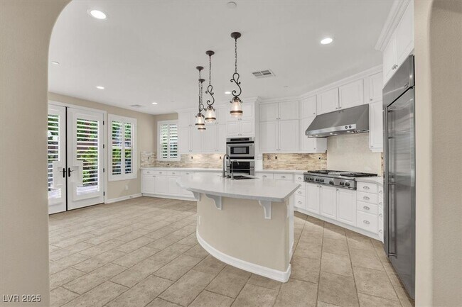 Building Photo - 74 Contrada Fiore Dr