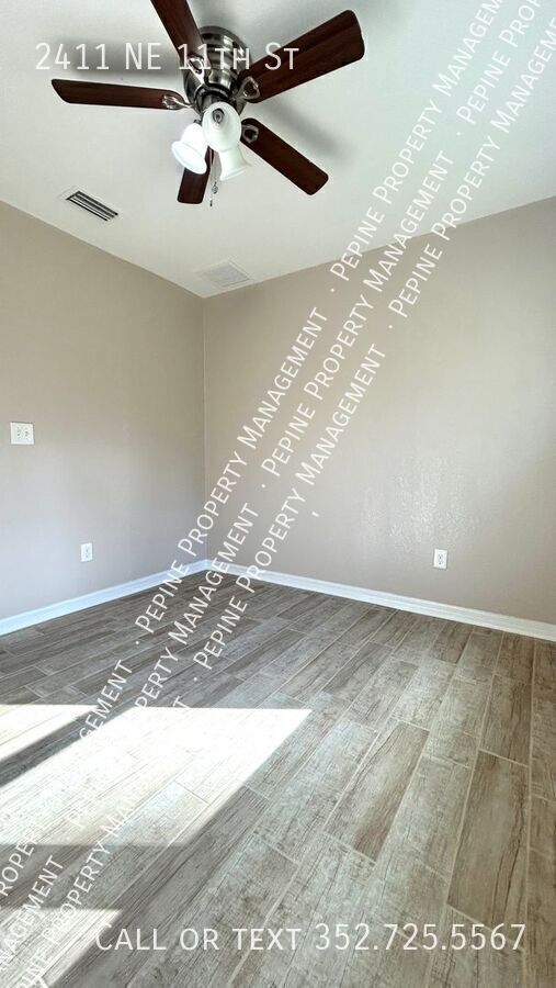 Building Photo - 2411 NE 11th St