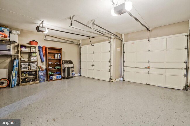 Building Photo - 2430 Garnett Dr