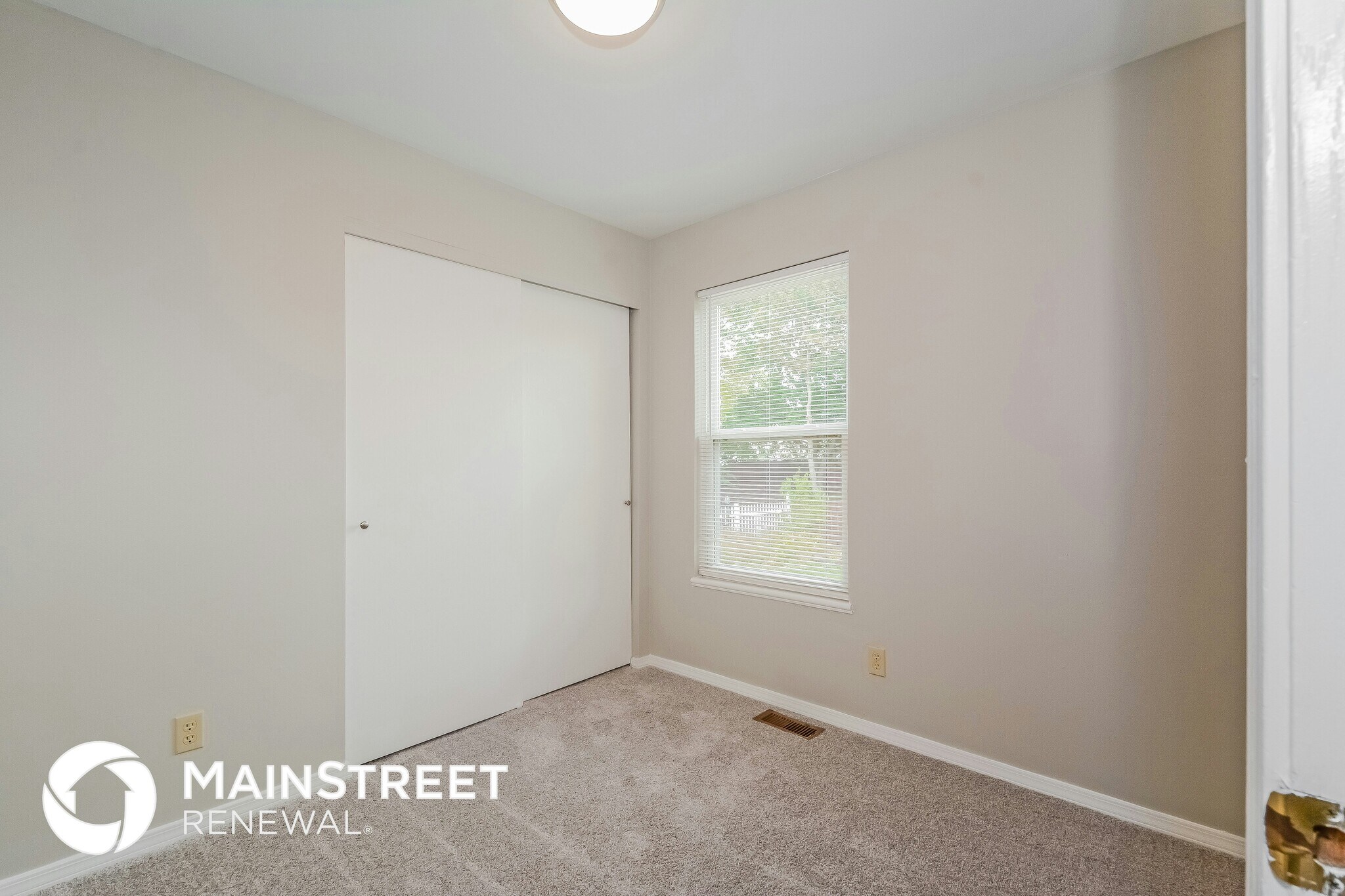 Building Photo - 6 Bishops Crest Ct