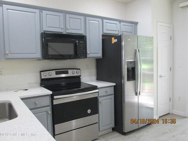 Building Photo - 8086 Summer Bay Ct