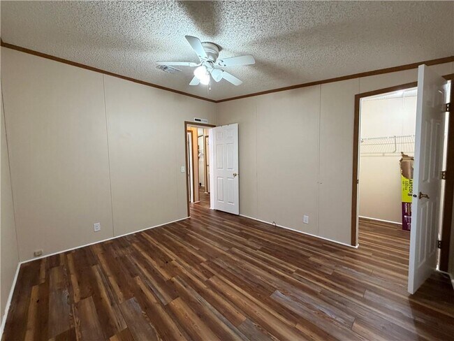 Building Photo - 1168 Lang NE Ln