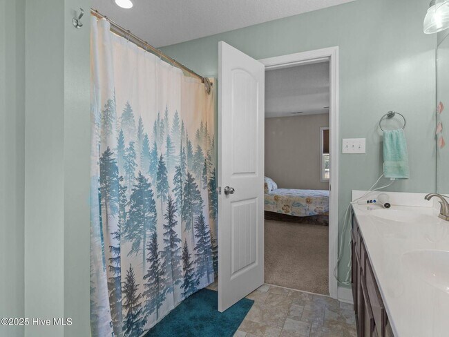 Building Photo - 216 Shell Rock Landing Rd