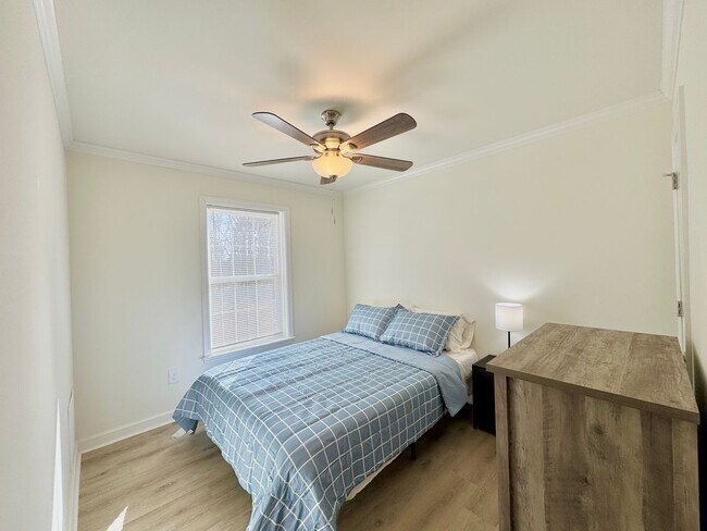 Building Photo - The Home You’ve Been Searching For!