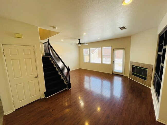 Building Photo - Condo