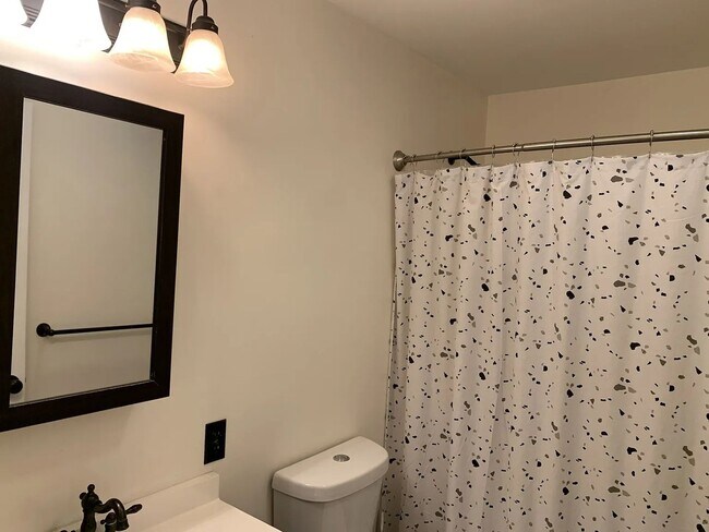 Building Photo - Spacious 2BR/1.5BA w/ Loft Available December 1st!!  - Partially Furnished Winter Rental