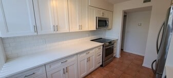 Building Photo - 750 Egret Cir