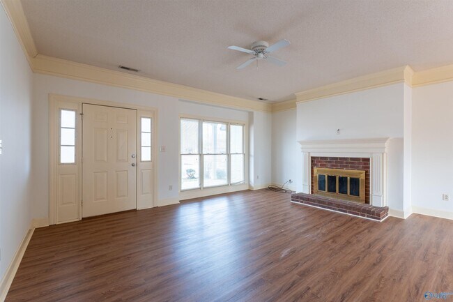 Building Photo - 106 Cranberry Way
