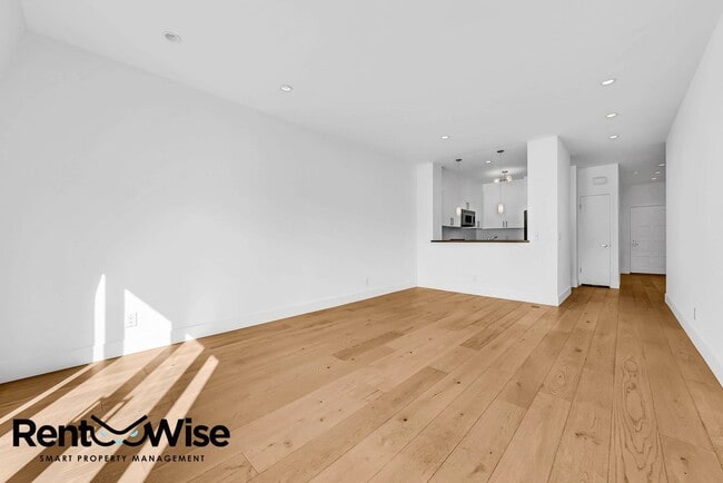 Building Photo - 1776 Sacramento St