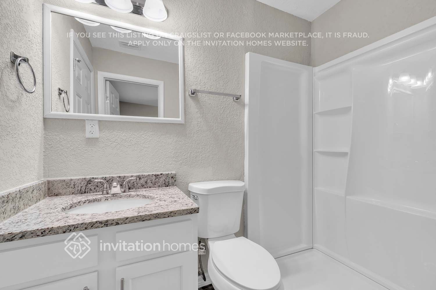 Building Photo - 4545 Lane Ave S