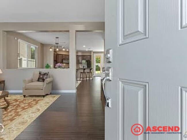 Building Photo - Stunning 4 bedroom Home In Gated Community!