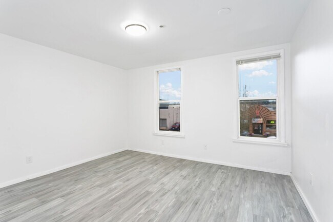 Building Photo - 5225 S Tacoma Way