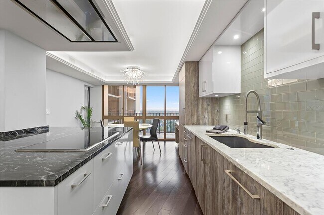 Building Photo - 3301 Bayshore Blvd