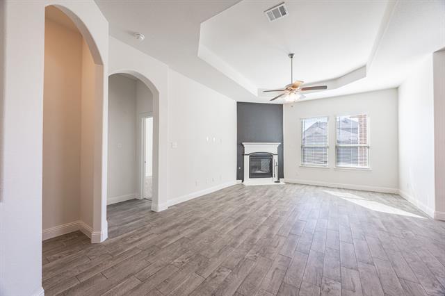 Building Photo - 4037 Woodford Dr