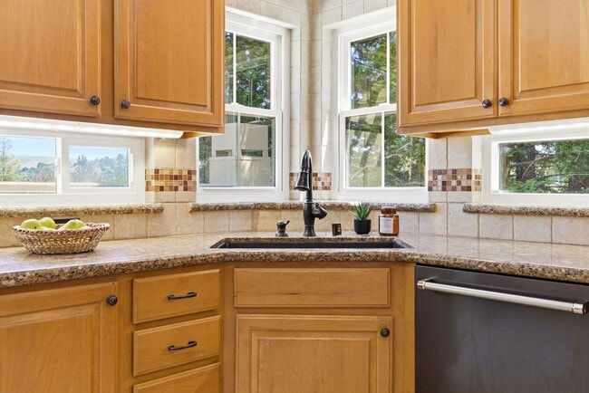 Building Photo - 3279 Mt Diablo Ct