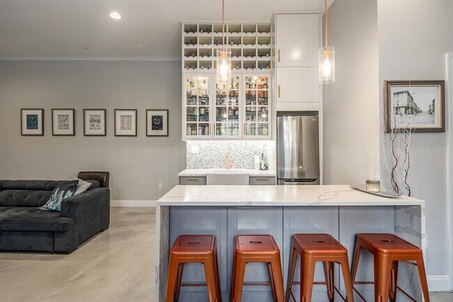 Building Photo - 133 Brunswick St