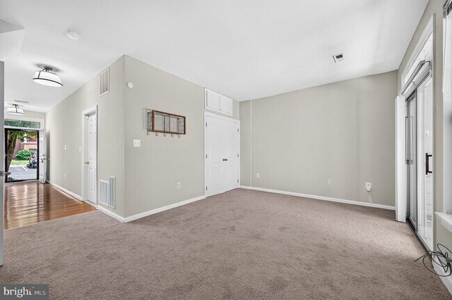 Building Photo - 967 Herons Run Ln
