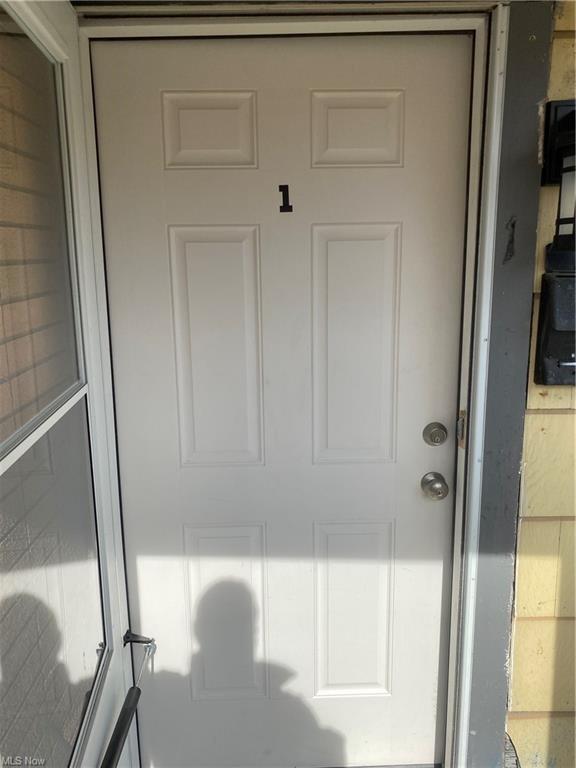 Building Photo - 326 Orr St