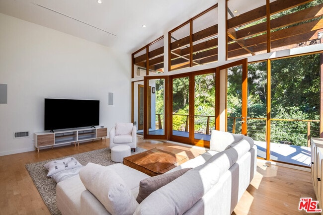 Building Photo - 3600 Mandeville Canyon Rd